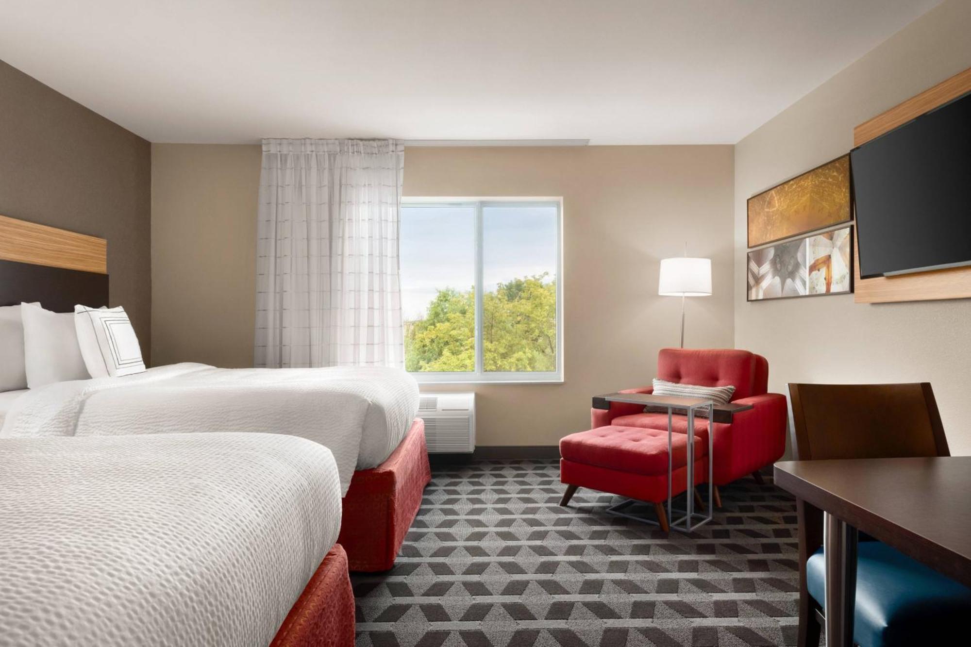 Towneplace Suites By Marriott Janesville Exterior photo